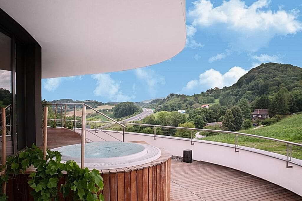 sky-wellness-Mond